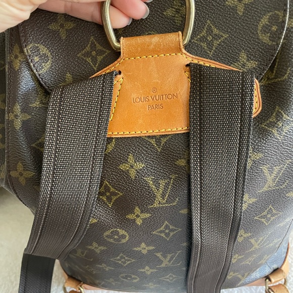 Authentic LV Montsouris GM Backpack Monogram - Picture 4 of 12